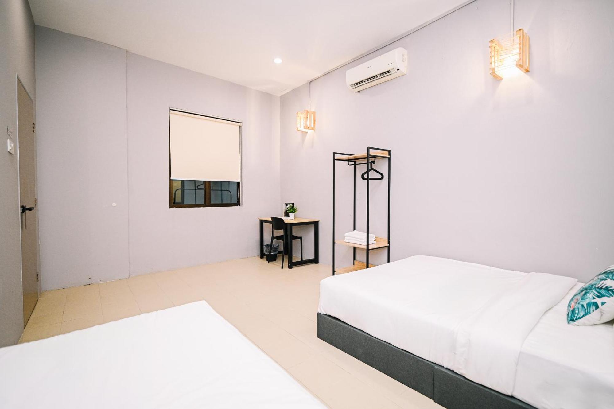 Swing & Pillows - 87 Muntri, Penang Джорджтаун Екстер'єр фото